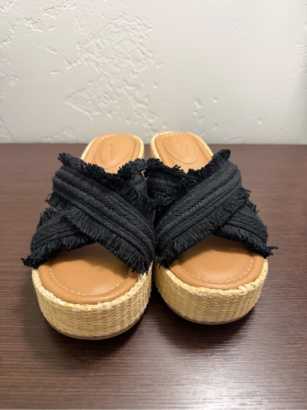 Universal Thread Black Fringed Crossband Platform Sandals